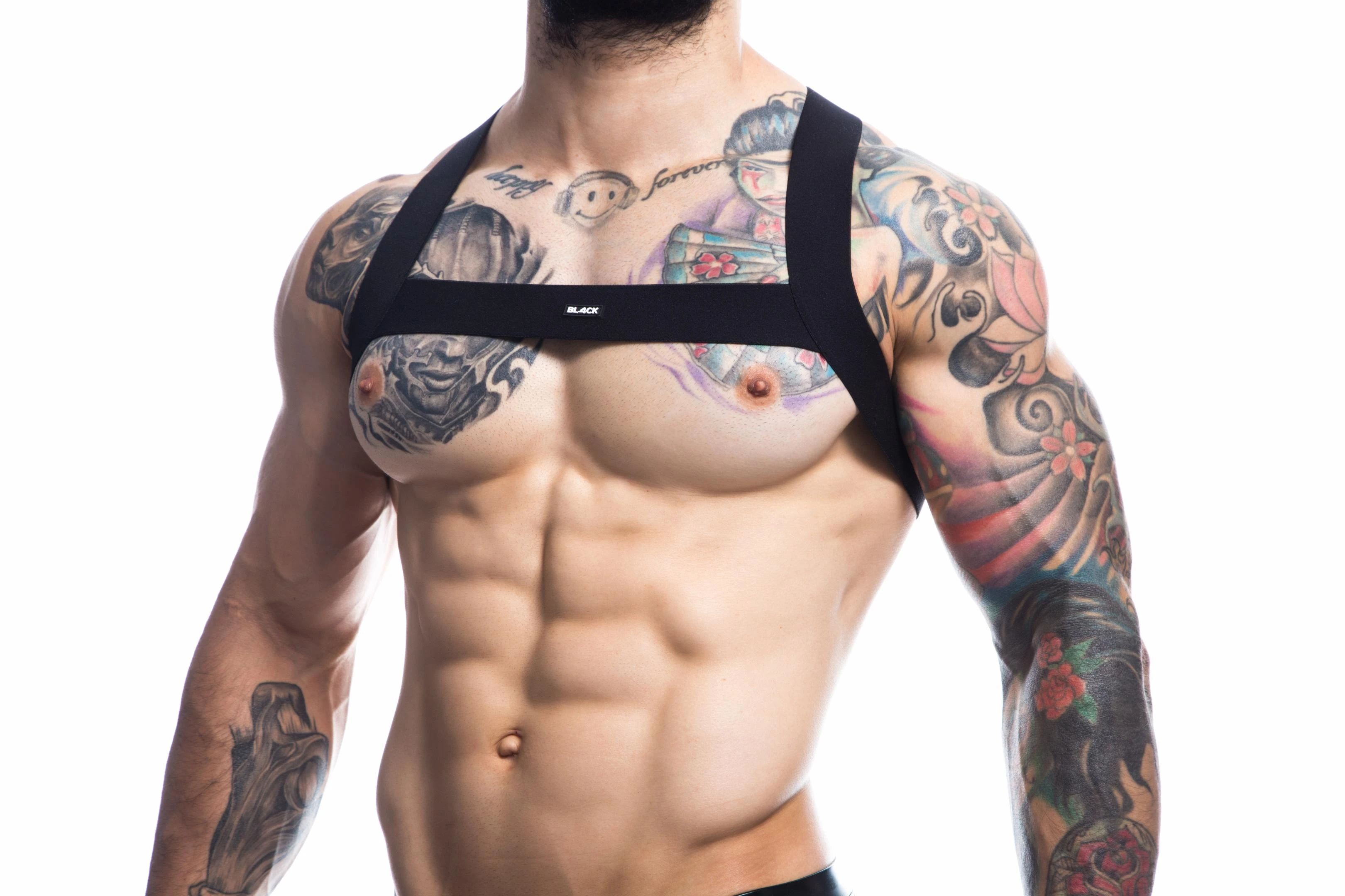 Schwarzer Brust-Harness 02, Schwarzer Brust-Harness für Männer: Komfort trifft auf markantes Design mit CUT4MEN-Logo und gekreuztem Rücken